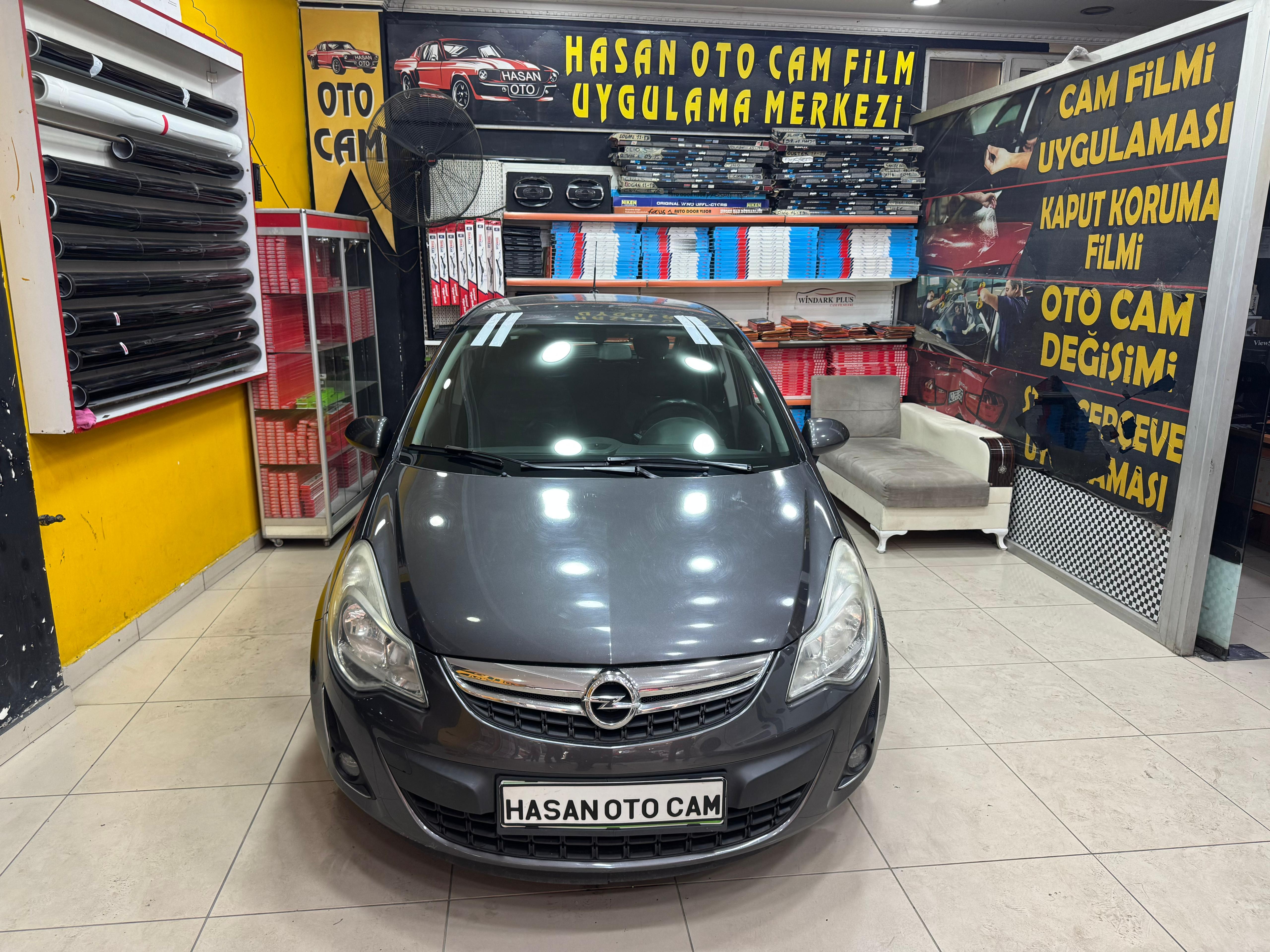 OPEL CORSA D - E ÖN CAM 6500 TL MONTAJ DAHİ